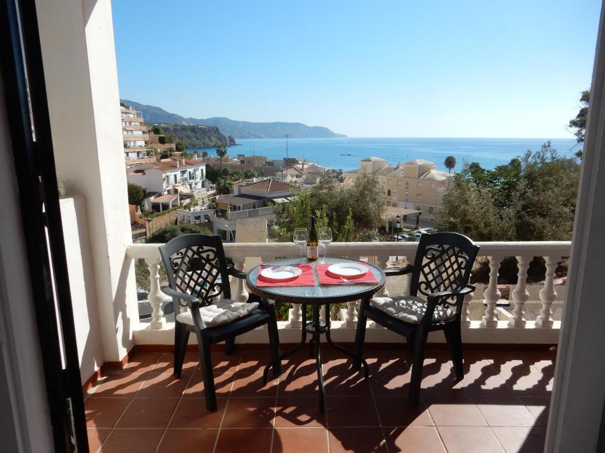 Beach Villa ,Nerja, Seaview, Pool, 3 Bedrooms, Huge Terrace And Garden Eksteriør bilde