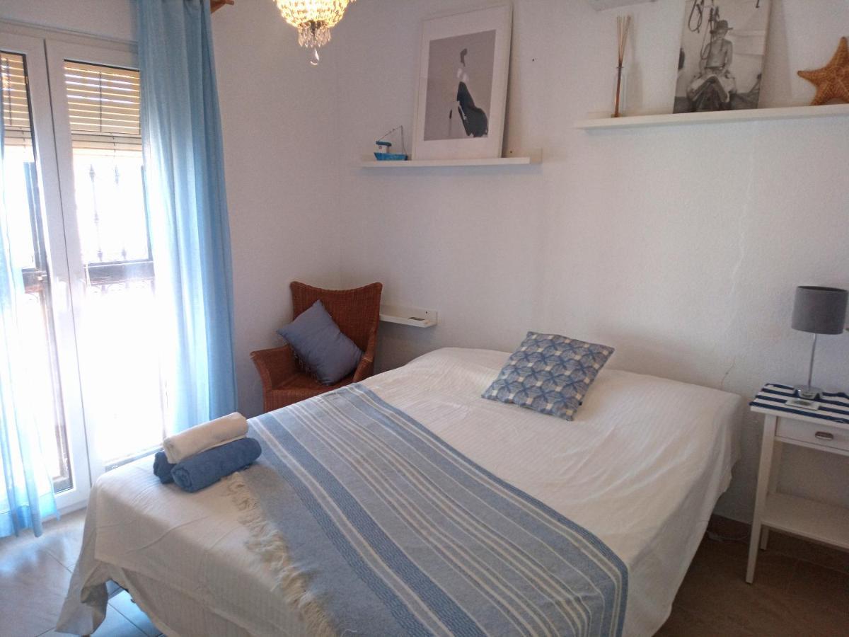 Beach Villa ,Nerja, Seaview, Pool, 3 Bedrooms, Huge Terrace And Garden Eksteriør bilde