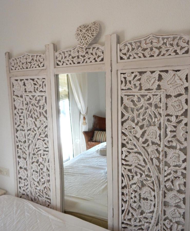Beach Villa ,Nerja, Seaview, Pool, 3 Bedrooms, Huge Terrace And Garden Eksteriør bilde