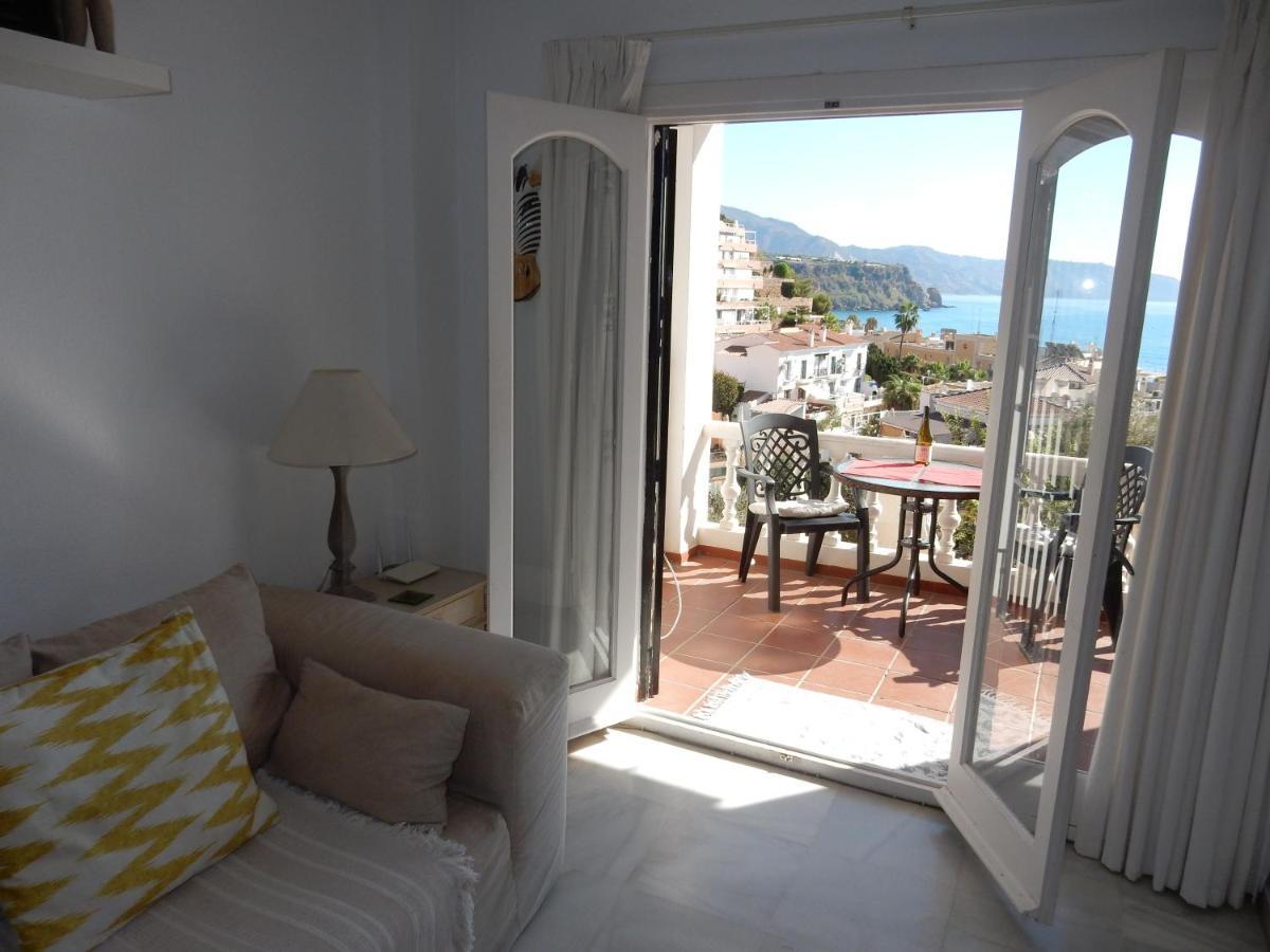 Beach Villa ,Nerja, Seaview, Pool, 3 Bedrooms, Huge Terrace And Garden Eksteriør bilde